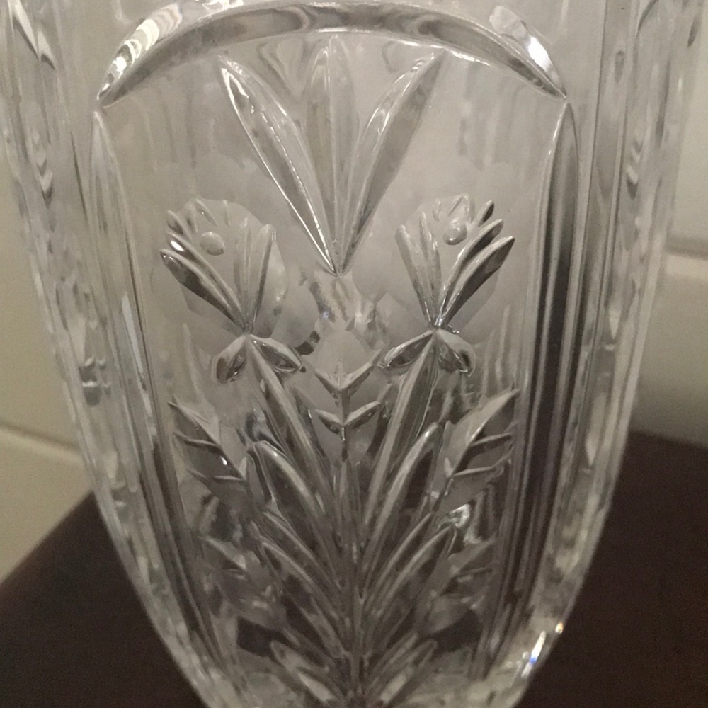Crystal Vase - Picture 16 of 16
